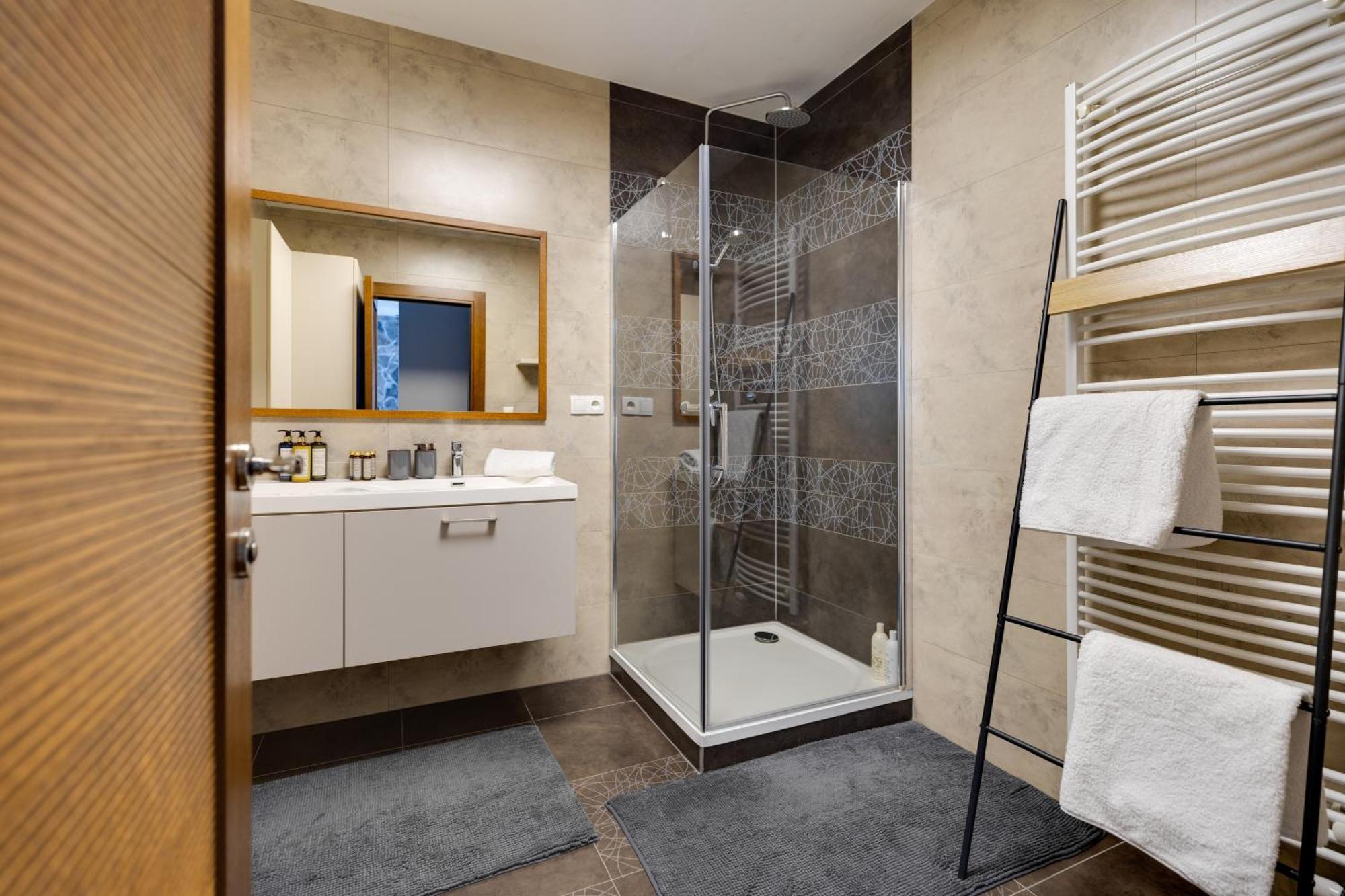 Apartman Leonardo - City Center 特尔纳瓦 外观 照片